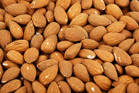 Мигдаль золотий